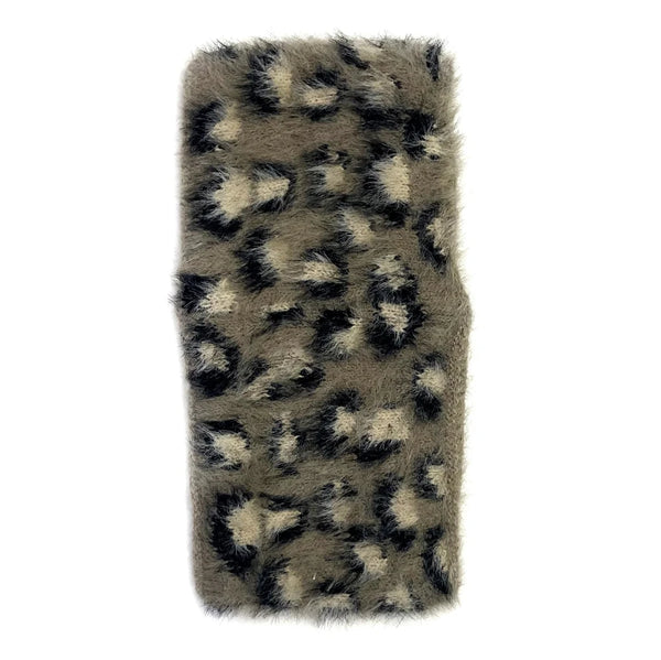 The Amie Leopard Print Head Warmer Mocha will keep you cosy, warm and looking fabulous in this leopard print