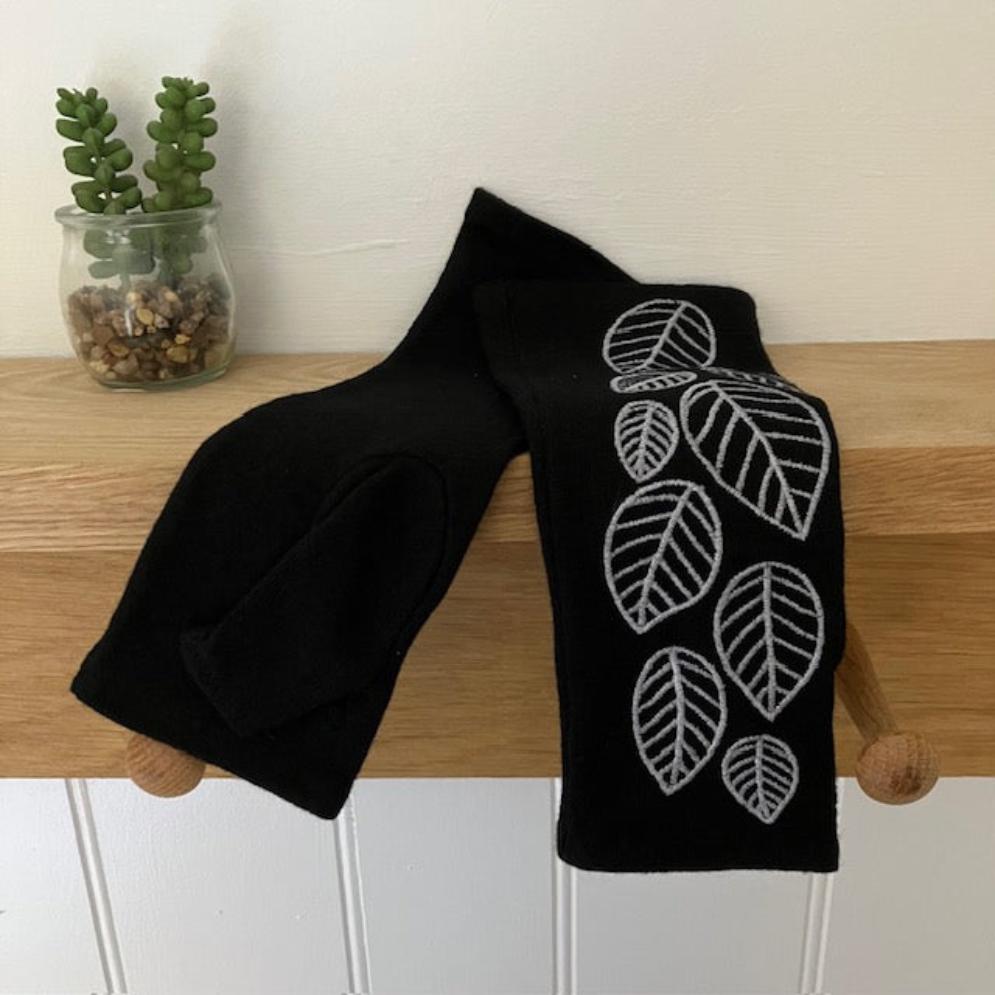 Ivy Fingerless Gloves Black ⭐⭐⭐⭐⭐
