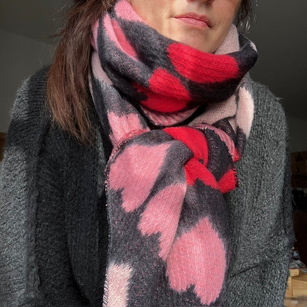 The Amora Scarf Black and Red is a gorgeous hug of a scarf 