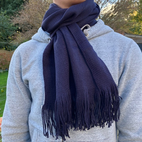 The Aren Navy men's scarf has a cool contemporary design that you can wear both casually or with formal outfits