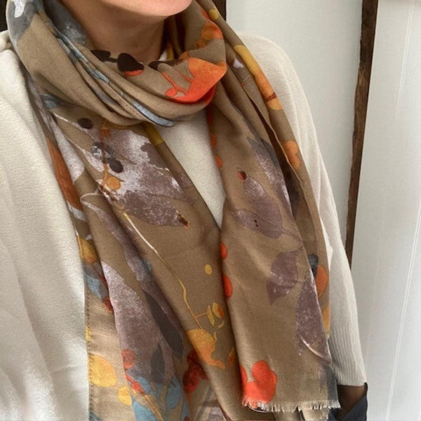 The Autumn Scarf is a fabulous celebration of the leaves and colours of Fall