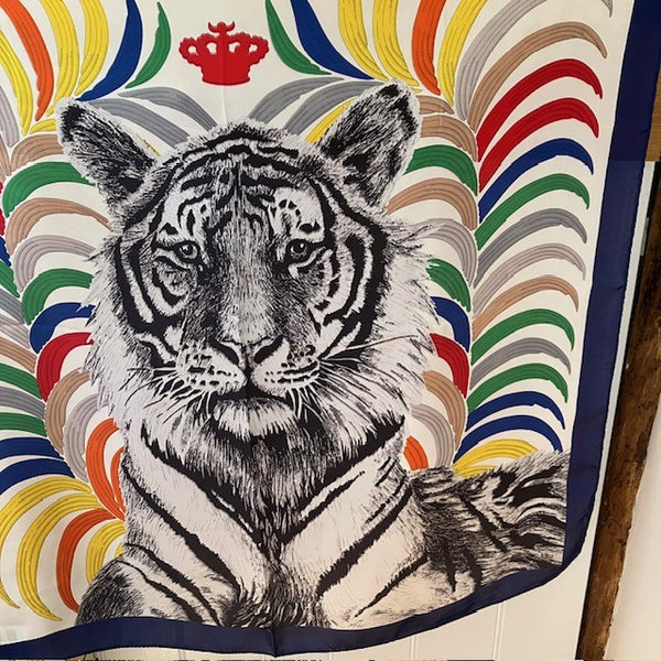 The Babar Scarf has a fabulous blue border all the way around the outside 