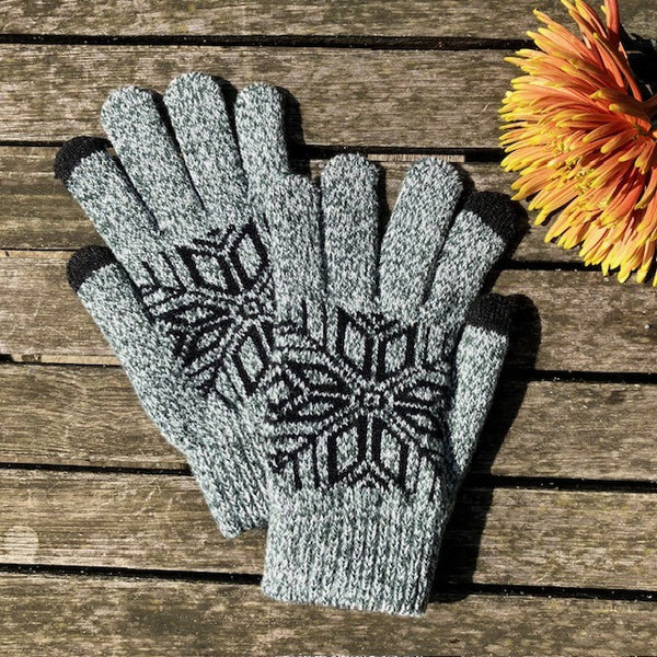 The Birger Unisex Gloves Grey & Black are a fabulous Scandinavian design that will keep your hands super warm and cosy