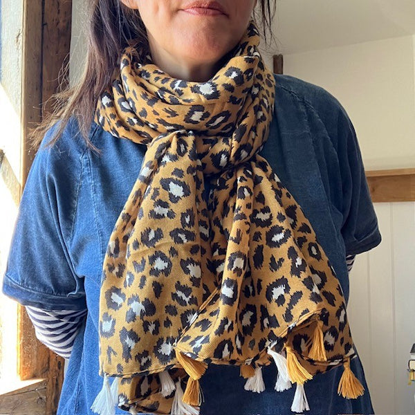 The Elora Scarf Camel is an ideal cosy scarf for all year round