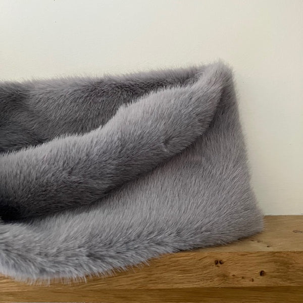 The Estelle Faux Fur Snood Grey is the perfect is an on-trend style with luxurious cosy warmth