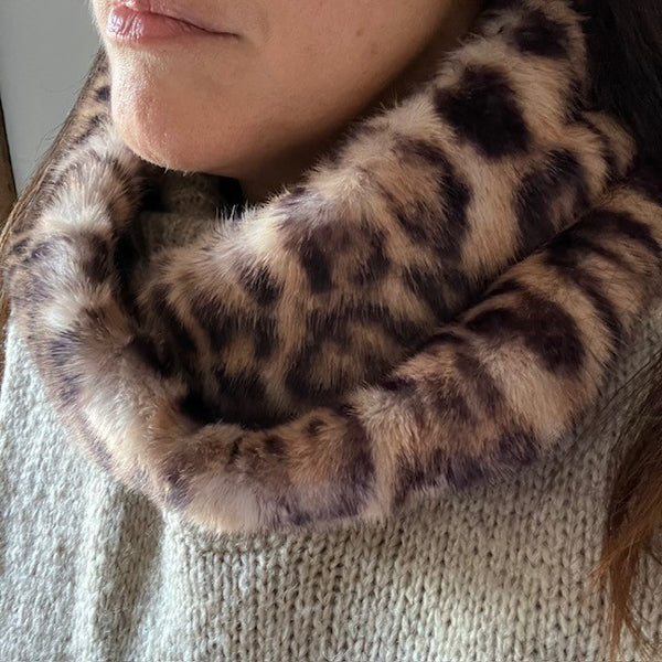 The Estelle Faux Fur Snood Leopard Print is an on-trend style with luxurious cosy warmth