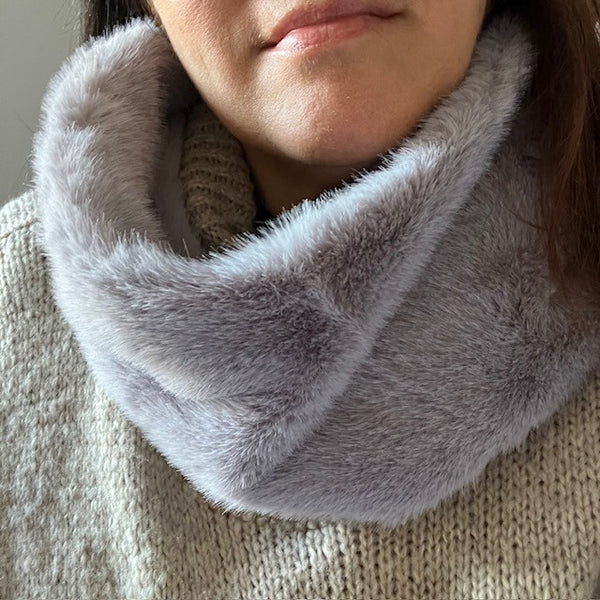 The Estelle Faux Fur Snood Grey is the perfect is an on-trend style with luxurious cosy warmth