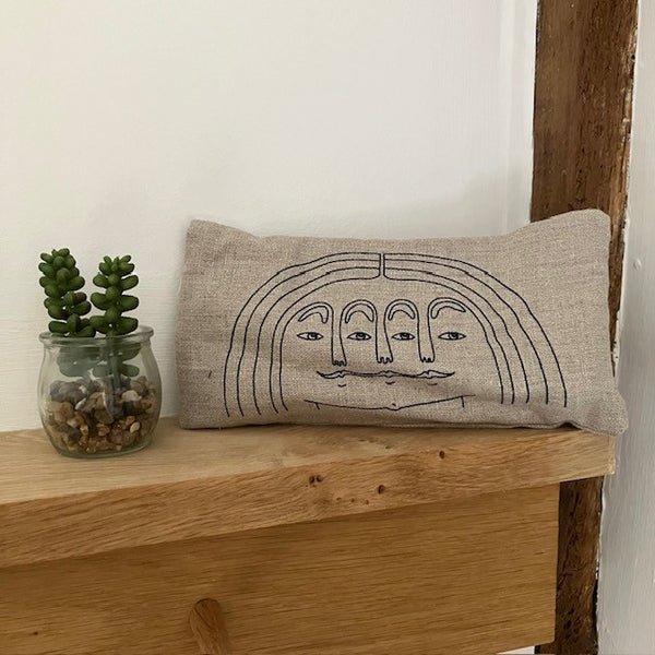 Eye Pillow Natural is a wonderfully cosy and relaxing weighted eye pillow