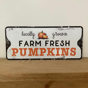 The Farm Fresh Pumpkins Sign is ideal if you are looking at adding some Autumn inspired details to your cosy home this fall