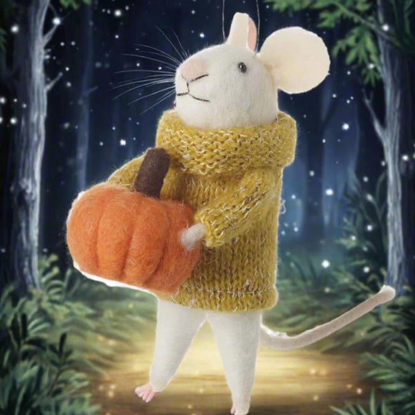 Introducing "Maple Mouse" Felt Friends make thoughtful gifts and cosy home decor