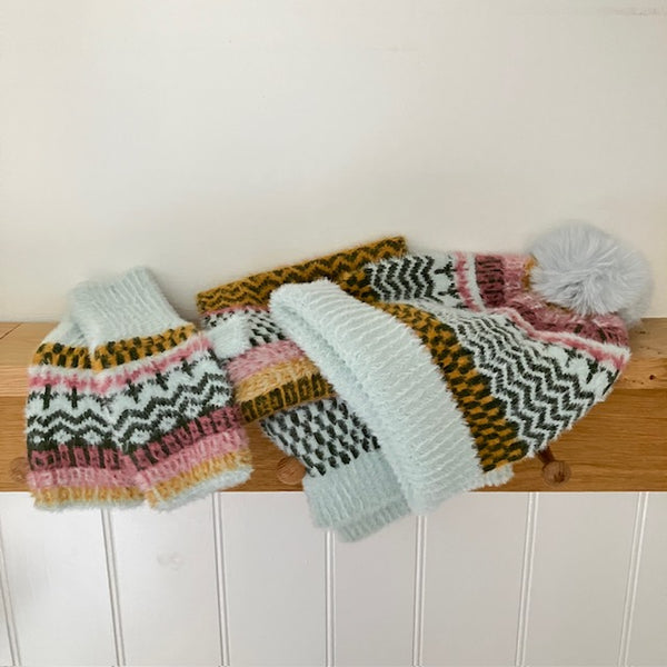 The Heather Hat also has a matching scarf and wrist warmers available to purchase separately