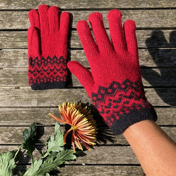 The Hilde Gloves Red & Black are a wonderful warm and Nordic designed glove with a double layer knit