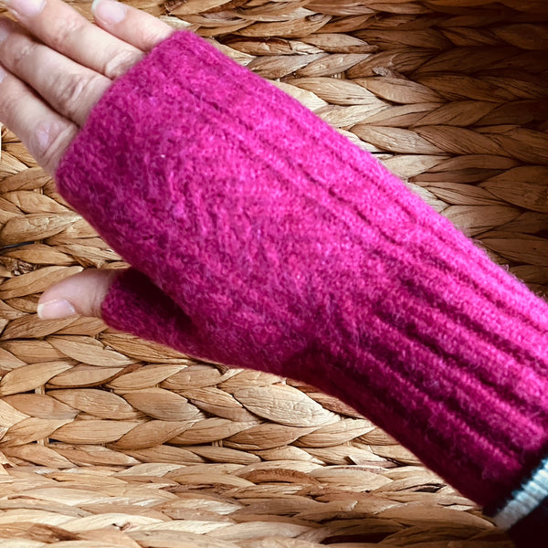Mildred Cashmere Fingerless Gloves Pink