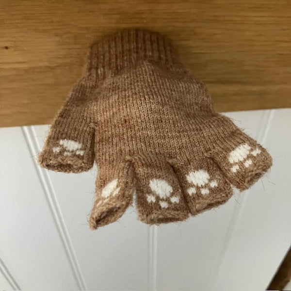 Kitty Mittens Brown are wonderful fingerless gloves with overlapping finger warmers, ideal for toddlers