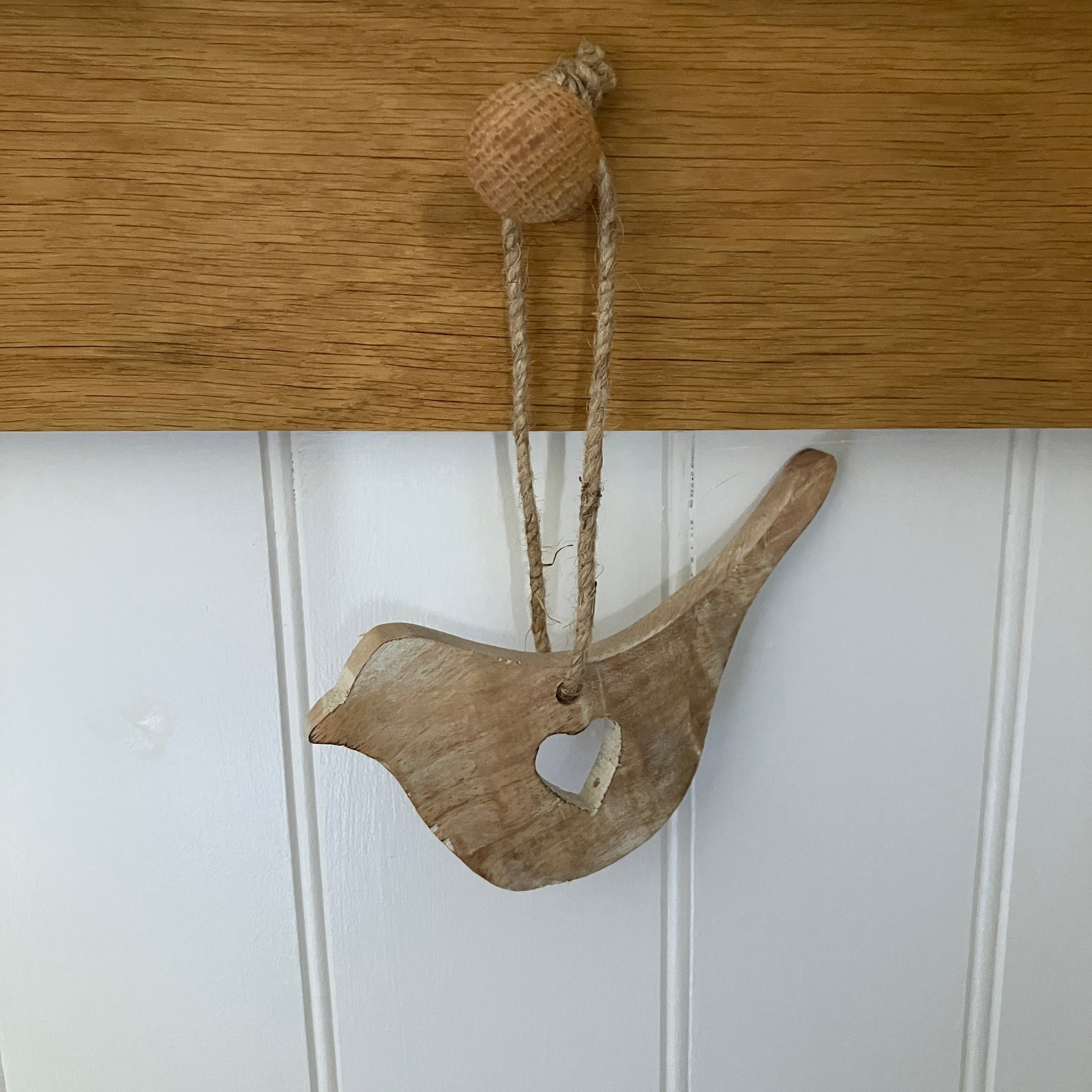 The Love Bird Hanging Decoration makes a heartfelt cosy gift for a fabulous friend, loved one or to add to your cosy little nest