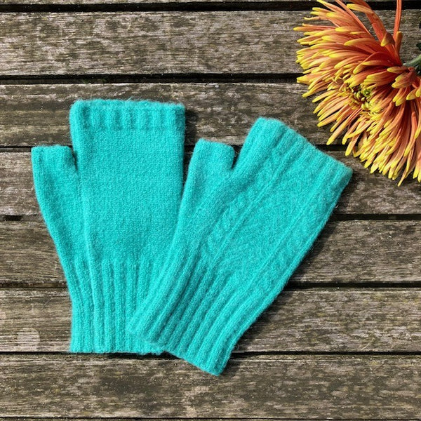 The Mildred Cashmere Fingerless Gloves Turquoise are luxurious and ideal if you want your fingers free but still have lovely cosy and warm hands