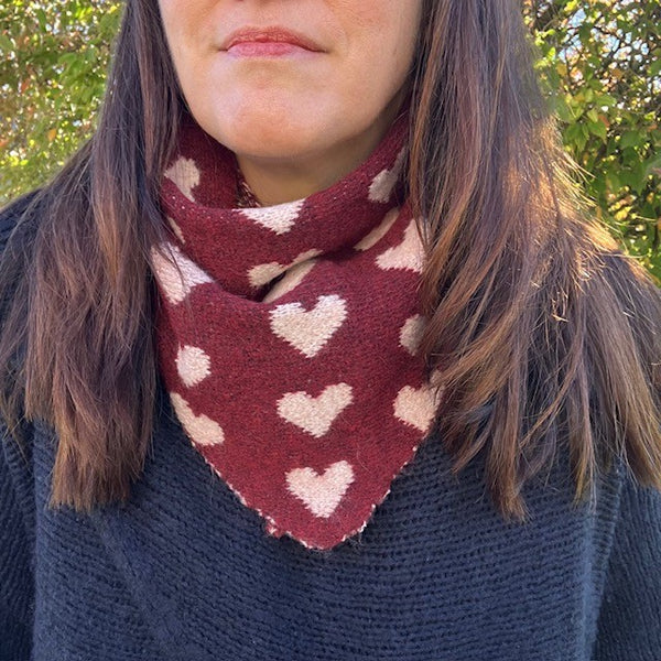 The Pixie Scarf Burgundy is a super cute and cosy accessory to add some fun and elevate an outfit.
