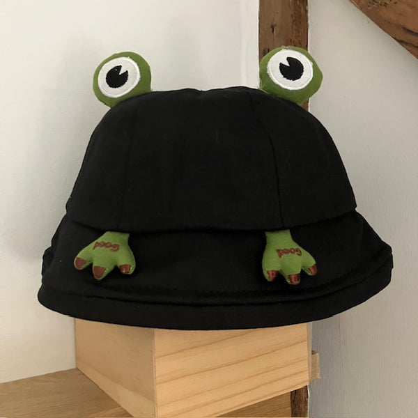 The Polly Frog Bucket Hat Black is a super fun and cute hat for kids and adults alike