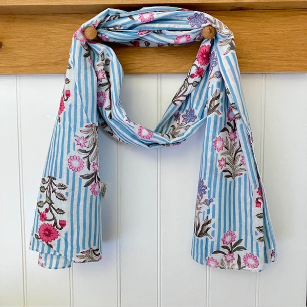 The Pollyanna Scarf Turquoise is a beautiful Bengal stripped cotton scarf with a pretty floral pattern that for me feels nostalgic and timeless.