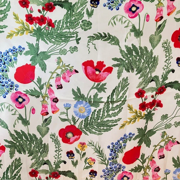 The Poppy Scarf is a an ideal gift for flower loving, gardening enthusiasts.