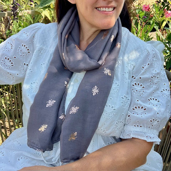 The Queenie Scarf would make an ideal cosy gift for bee lovers