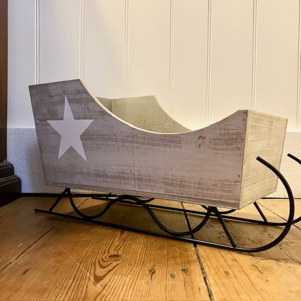 Decorative sledge, white washed, Scandi star made of wood and metal