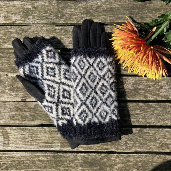 The Sloane Gloves are a fabulous combination of gloves with overlapping wrist warmers for added warmth