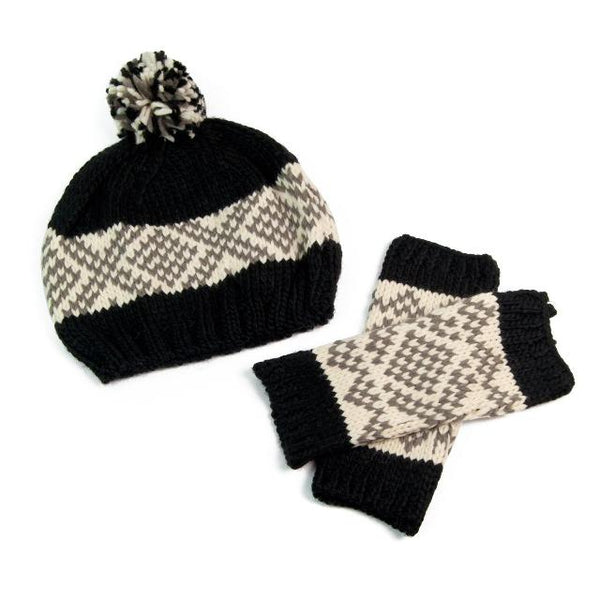 The Tabitha Hat & Fingerless Gloves Black are a lovely cosy knitted set