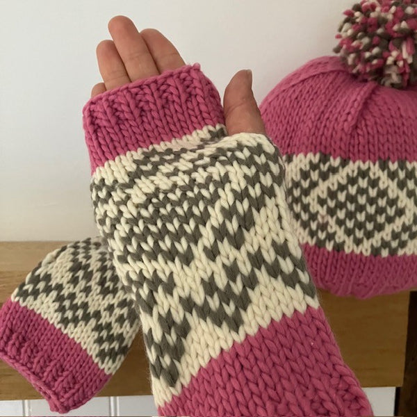 The Tabitha Hat & Fingerless Gloves Pink are a lovely cosy knitted set