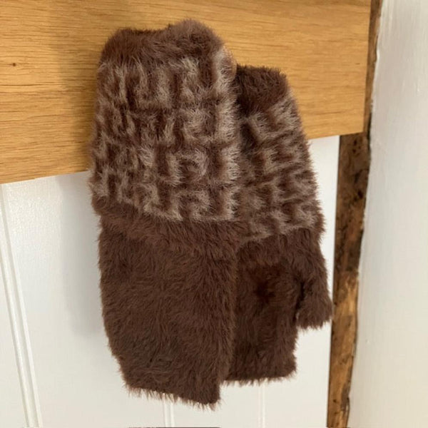 The Tess Fingerless Gloves Brown are fabulously soft, fluffy and incredibly stylish