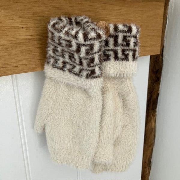 The Tess Fingerless Gloves Cream are fabulously soft, fluffy and incredibly stylish