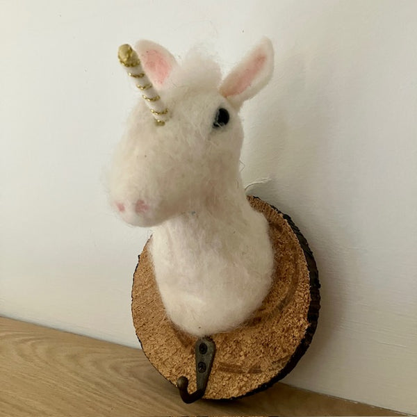 The Felt 'Ulla Unicorn' Hook is
ideal for hanging trinkets from and makes a great gift for unicorn and horse fans 