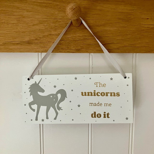 Fun cosy sign for Unicorn and horse fans.