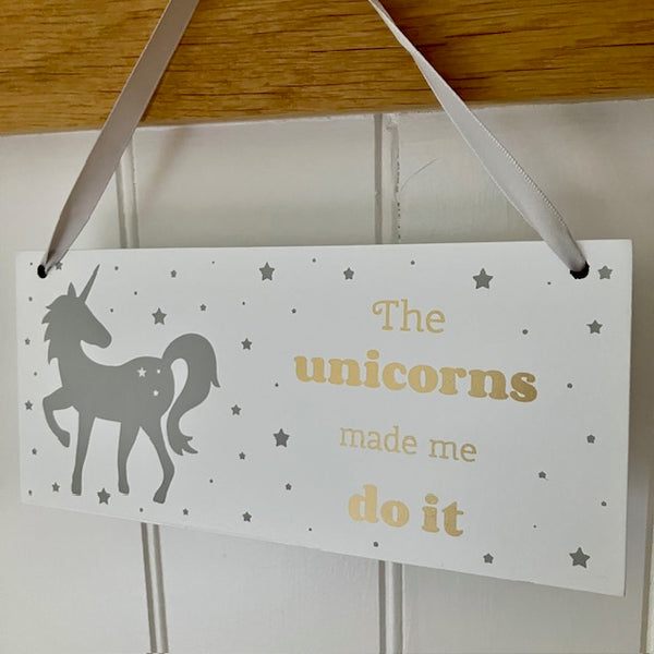 Fun cosy sign for Unicorn and horse fans.