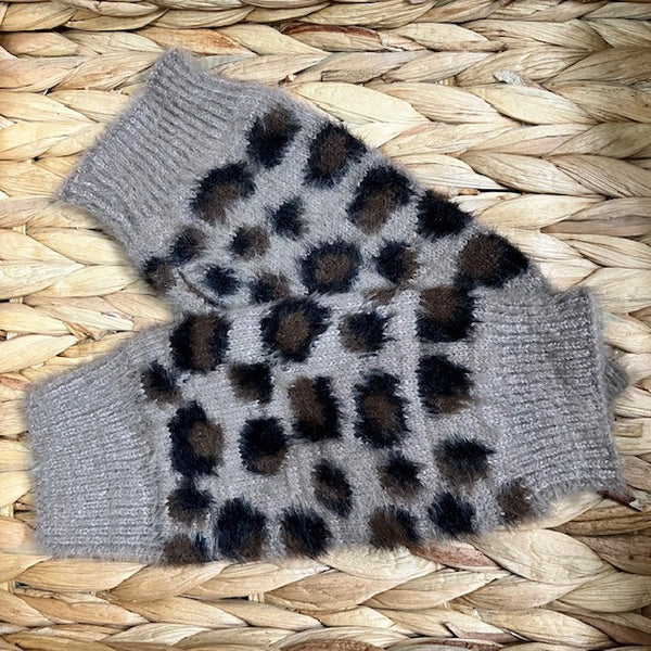 Amie Leopard Print Wrist Warmer Gloves Mocha
