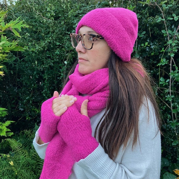 Jenn Boucle Knitted Wrist Warmers Pink