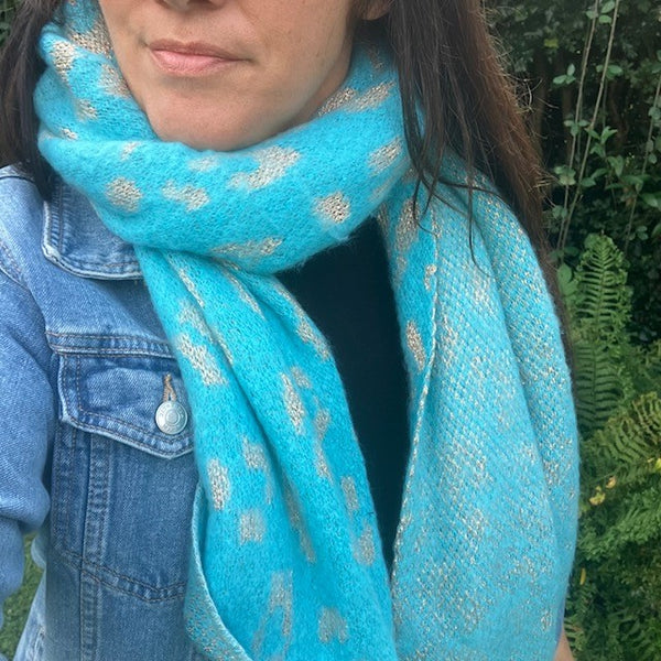 Layla Leopard Print Knitted Scarf Turquoise